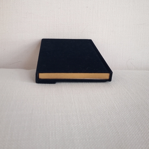 New Dior Velvetbound Goldleaf Notebook - Picture 5 of 8